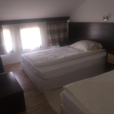 Magyar Golf Club Hotel Kisoroszi Esterno foto