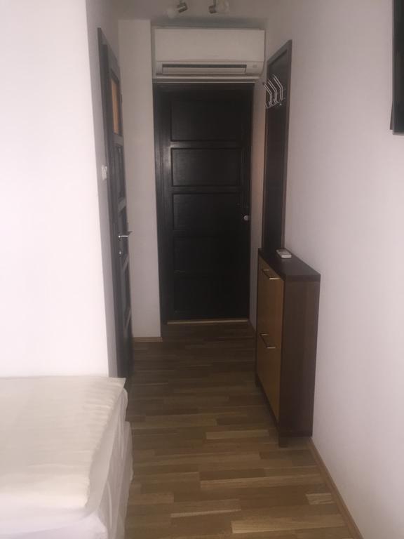 Magyar Golf Club Hotel Kisoroszi Esterno foto